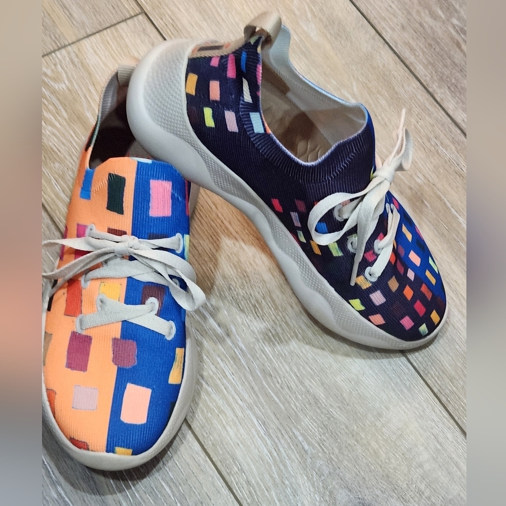 UIN Art size 6 Women’s Lightweight Superior Arch Support Slipon Travel Shoes